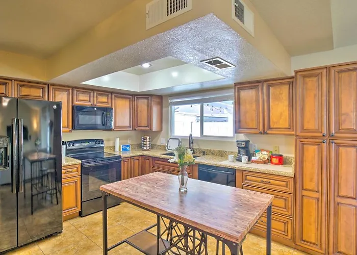 Near Golf & Entertainment! Family Getaway *