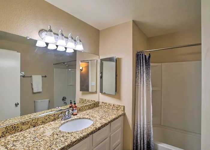 Near Golf & Entertainment! Family Getaway Holiday home *
