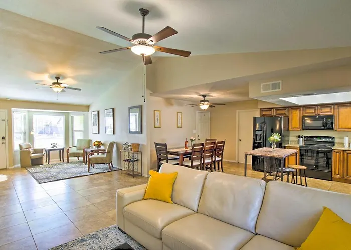 Holiday home Near Golf & Entertainment! Family Getaway