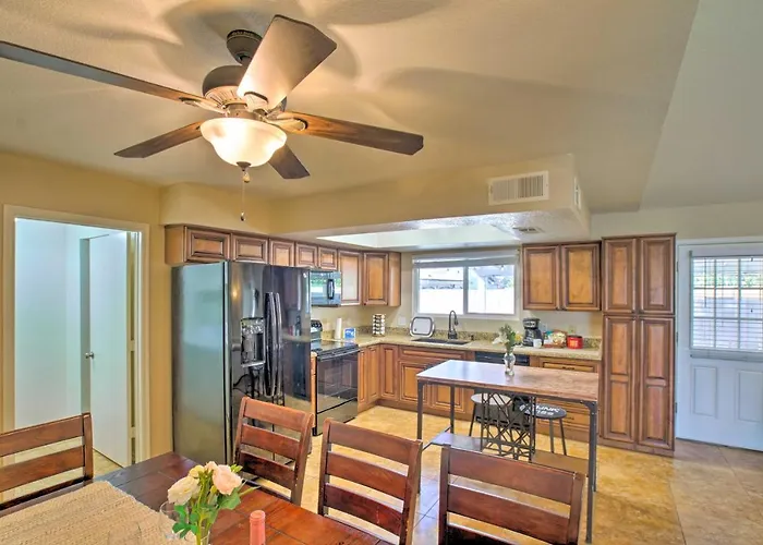 Holiday home Near Golf & Entertainment! Family Getaway *