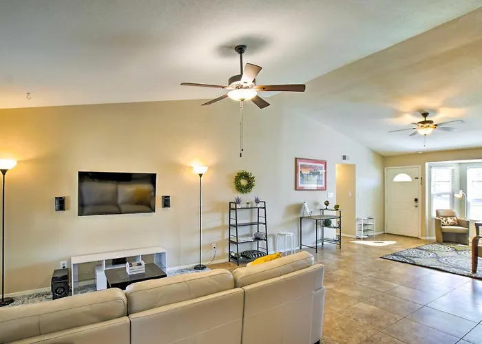 Holiday home Near Golf & Entertainment! Family Getaway *
